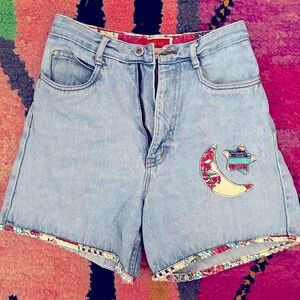 Vintage Patchwork Moon & Stars High Waist 100% Cotton Jean Shorts light wash S